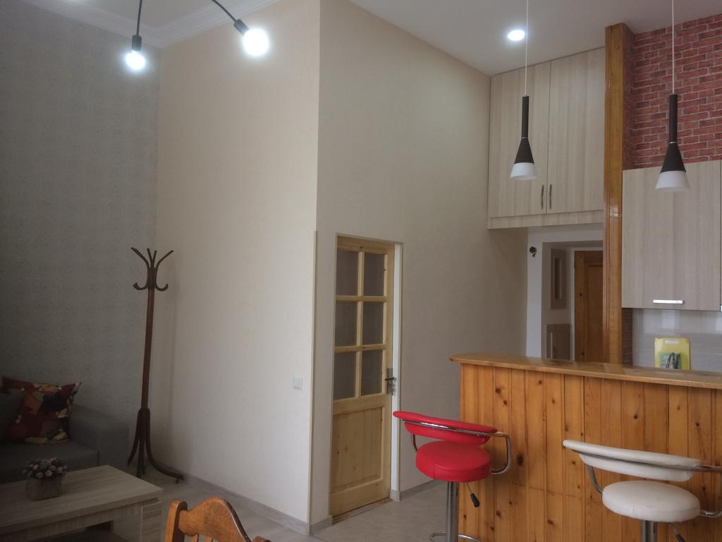 Modern Apartment Avlabari Tbilisi Buitenkant foto