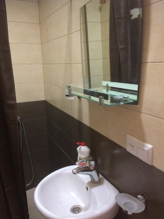 Modern Apartment Avlabari Tbilisi Buitenkant foto