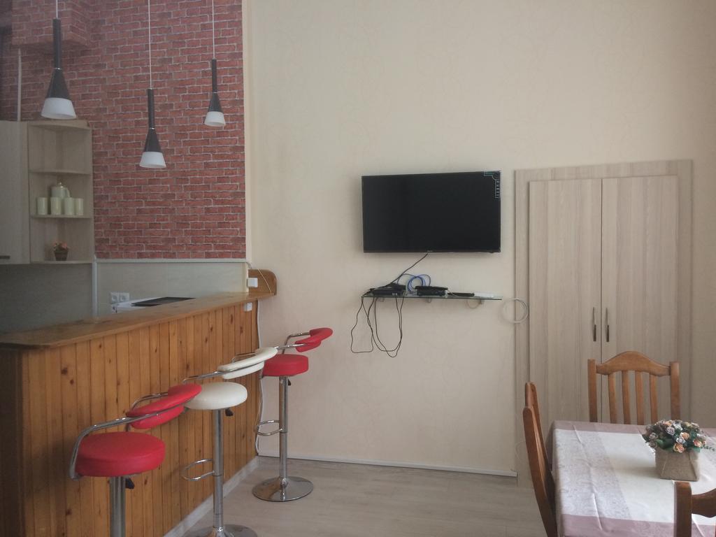 Modern Apartment Avlabari Tbilisi Buitenkant foto